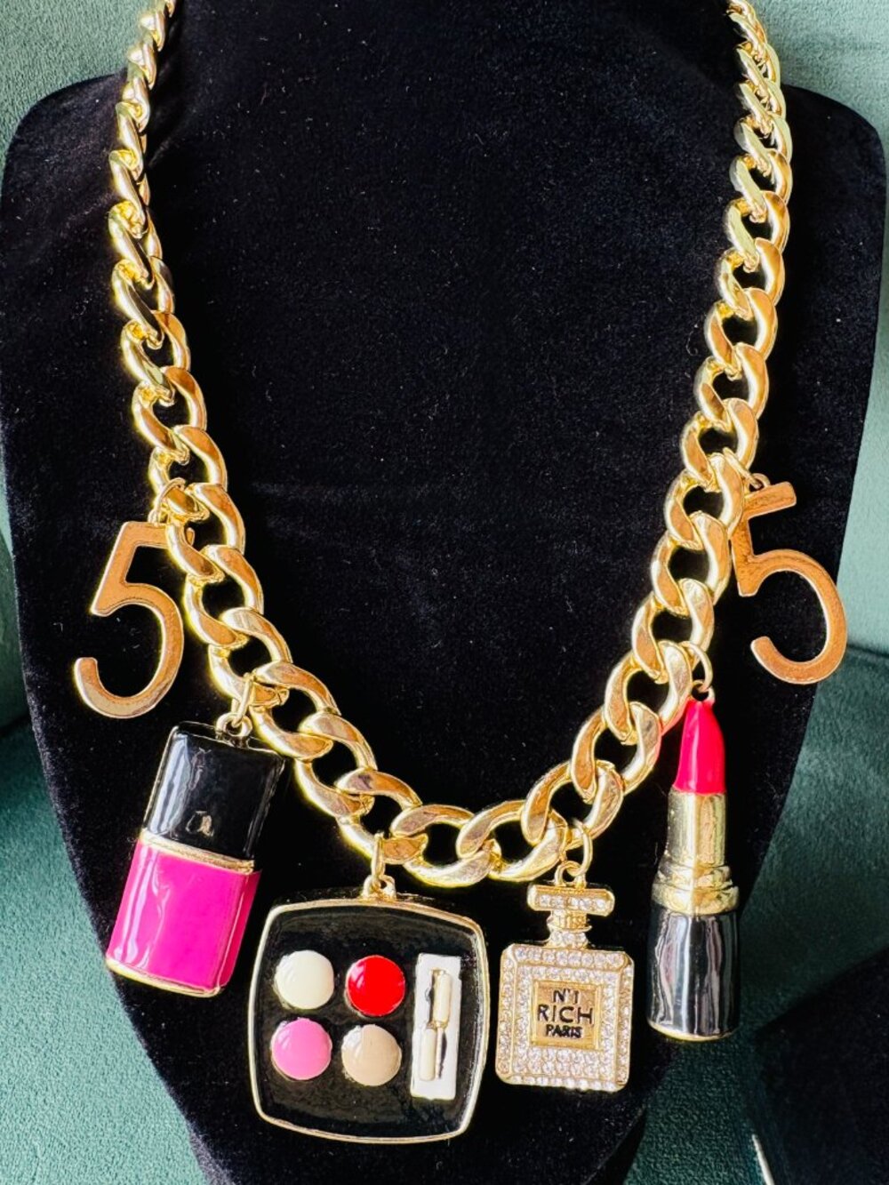 Thick Chained Vintage Necklace Removable Pendants